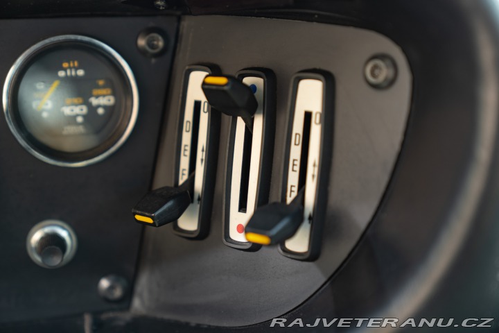 Ferrari Dino 208 GT4 1976