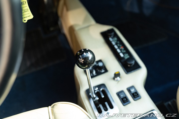 Ferrari Dino 208 GT4 1976