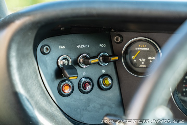 Ferrari Dino 208 GT4 1976