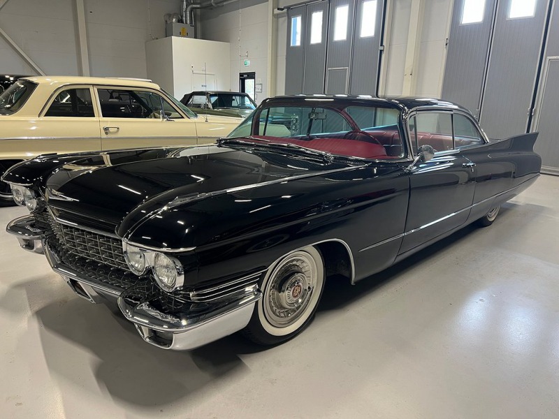 Cadillac Coupe de Ville 