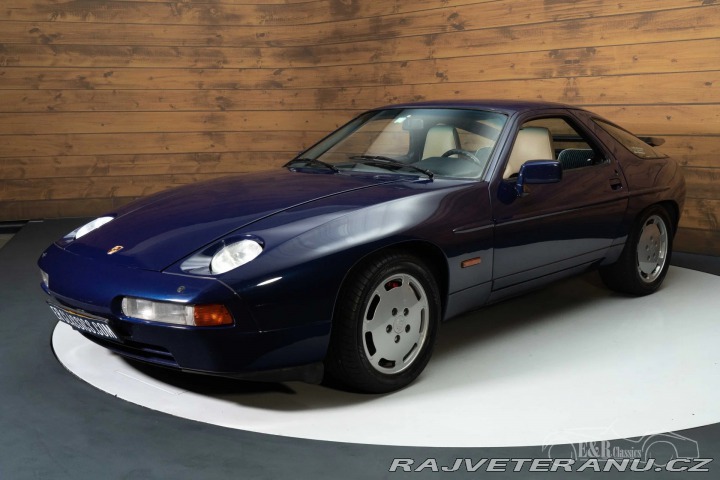 Porsche 928 4S