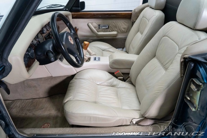 MG RV8 1993