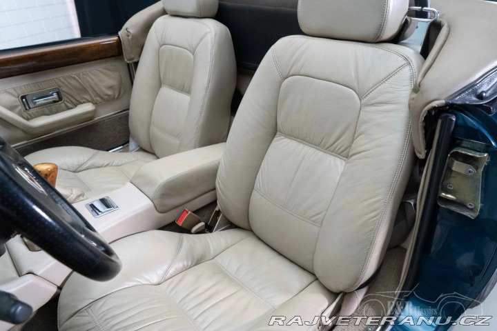 MG RV8 1993