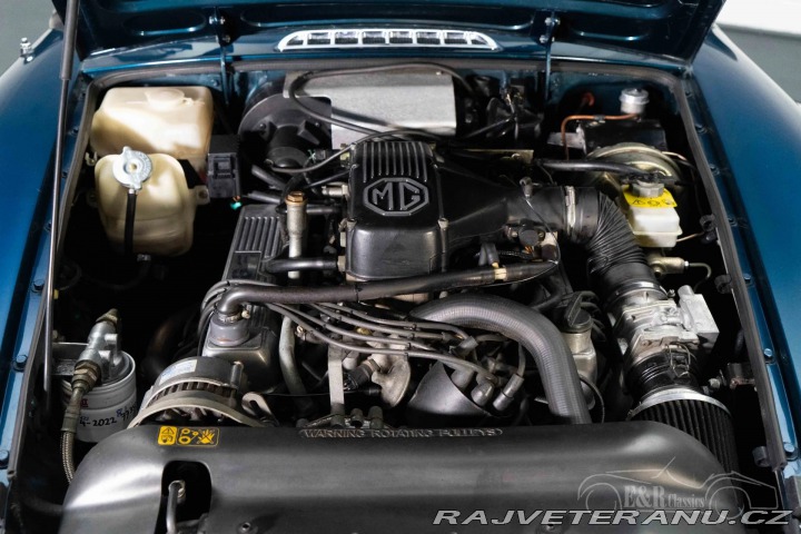 MG RV8 1993