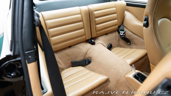 Porsche 911 Carrera 1990