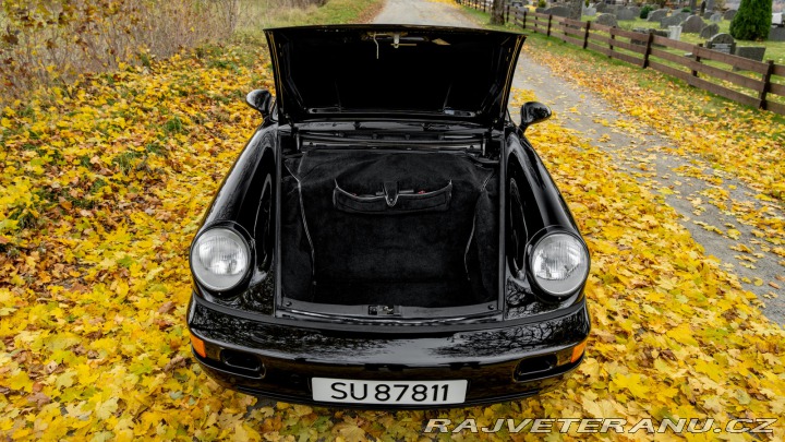 Porsche 911 Carrera 1990