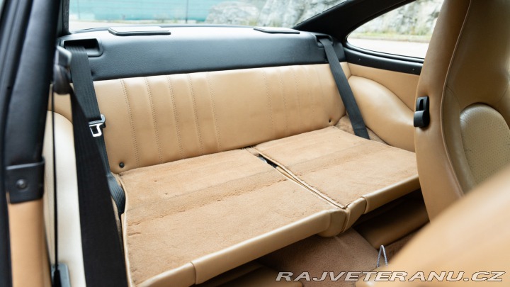 Porsche 911 Carrera 1990