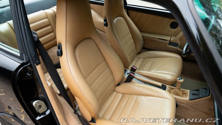 Porsche 911 Carrera 1990