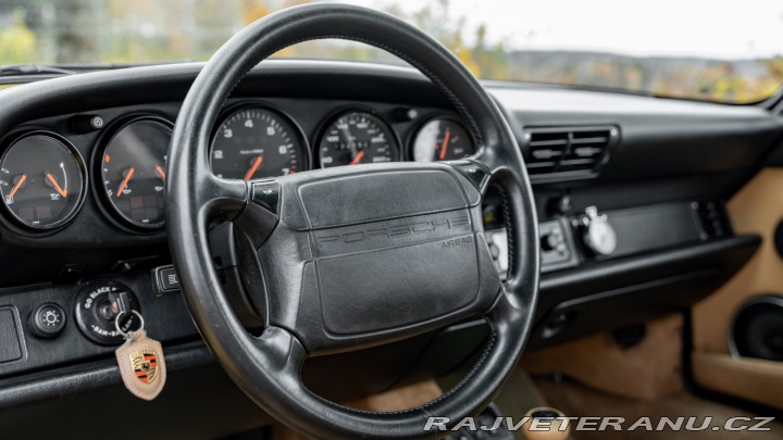 Porsche 911 Carrera 1990