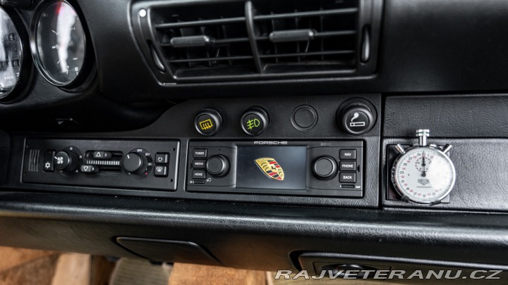 Porsche 911 Carrera 1990