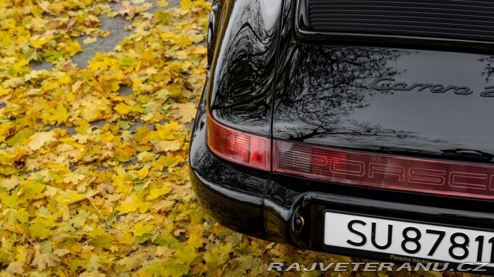 Porsche 911 Carrera 1990