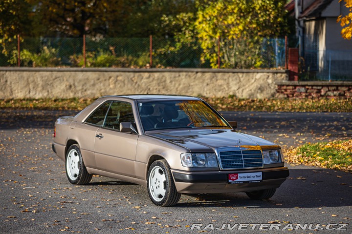 Mercedes-Benz 300 CE W124 1989
