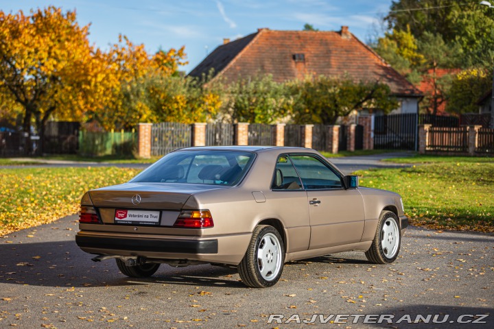 Mercedes-Benz 300 CE W124 1989