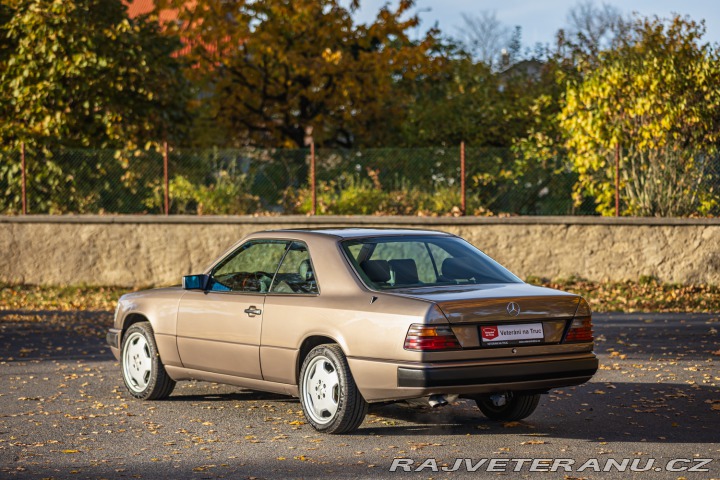 Mercedes-Benz 300 CE W124 1989