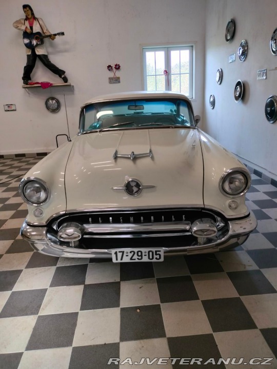 Oldsmobile 98 Holiday coupe 1955