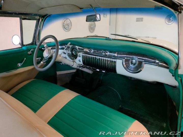 Oldsmobile 98 Holiday coupe 1955
