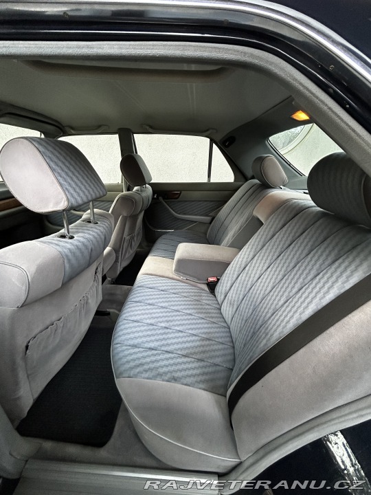 Mercedes-Benz S W126 300 SE 1989