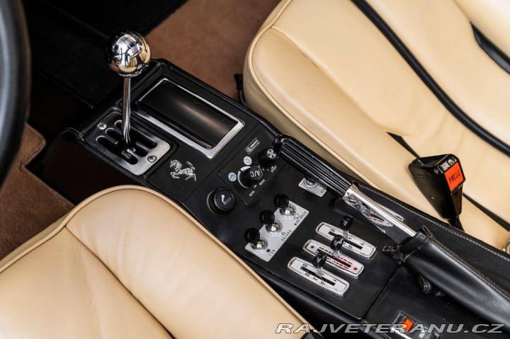 Ferrari 308 GTS (targa) PLNÝ SERVIS 1979