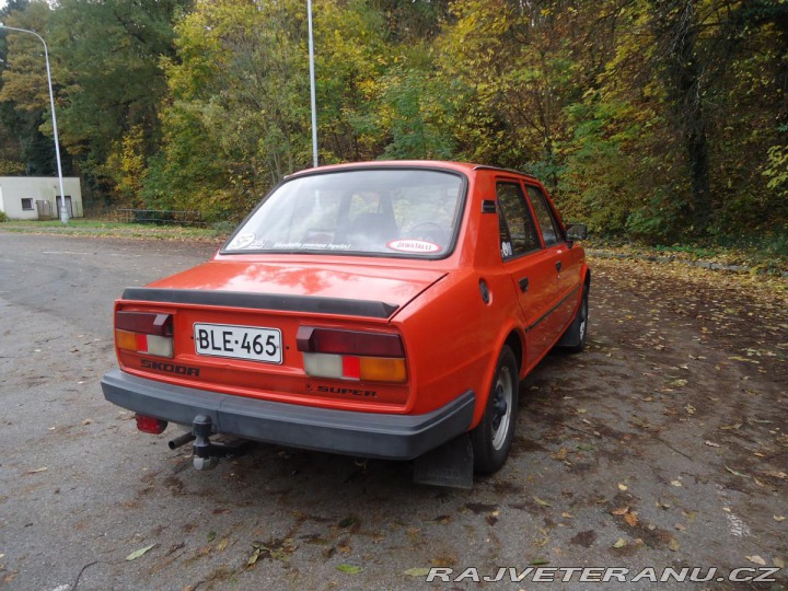 Škoda 105 1989