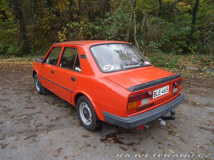 Škoda 105 1989