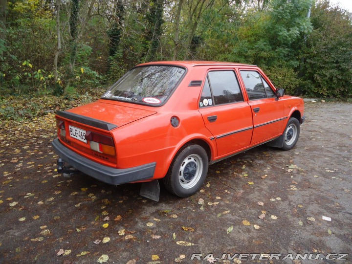 Škoda 105 1989