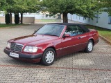 Mercedes-Benz 300 300-24CE