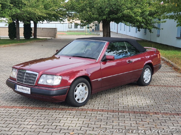Mercedes-Benz 300 300-24CE 1992