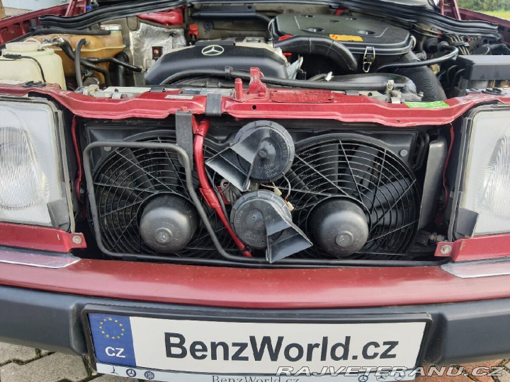 Mercedes-Benz 300 300-24CE 1992