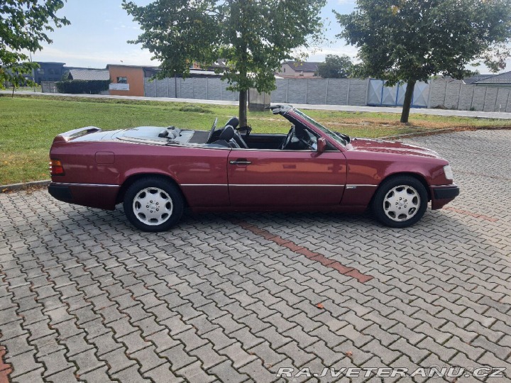 Mercedes-Benz 300 300-24CE 1992