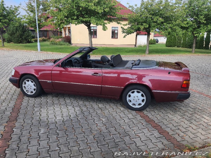 Mercedes-Benz 300 300-24CE 1992