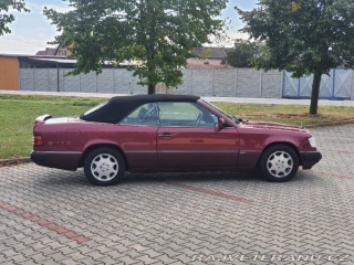 Mercedes-Benz 300 300-24CE 1992