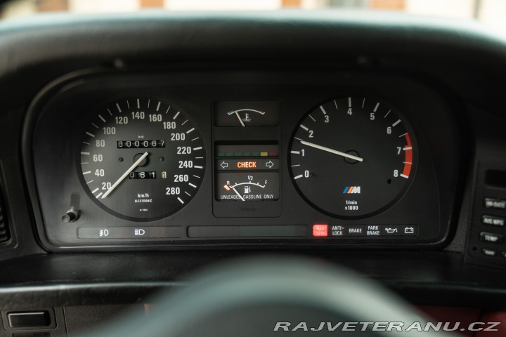 BMW M5 1988 BMW M5 E28 1988