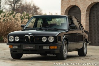BMW M5 1988 BMW M5 E28 1988
