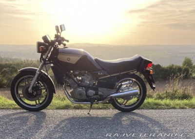 Yamaha XZ Xz550