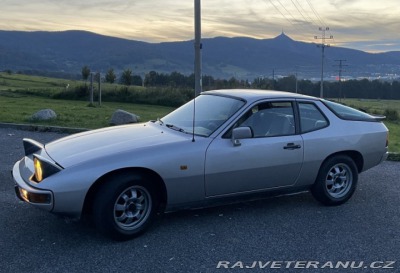 Porsche 924