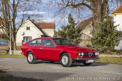 Alfa Romeo GTV 2000