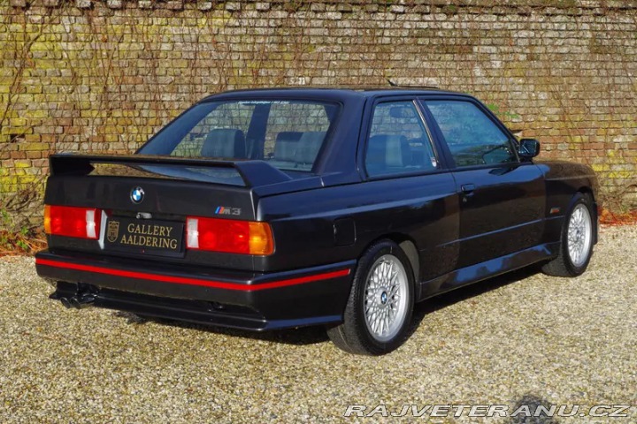 BMW M3 E30 1989