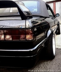 BMW 3 E30 325i 1986