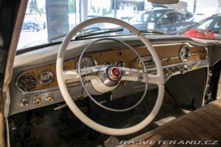 GAZ 13 Čajka  1973