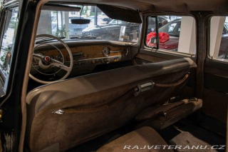 GAZ 13 Čajka  1973