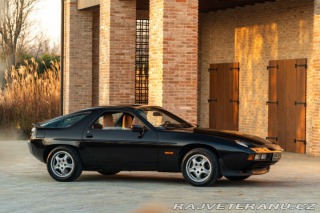 Porsche 928 1985