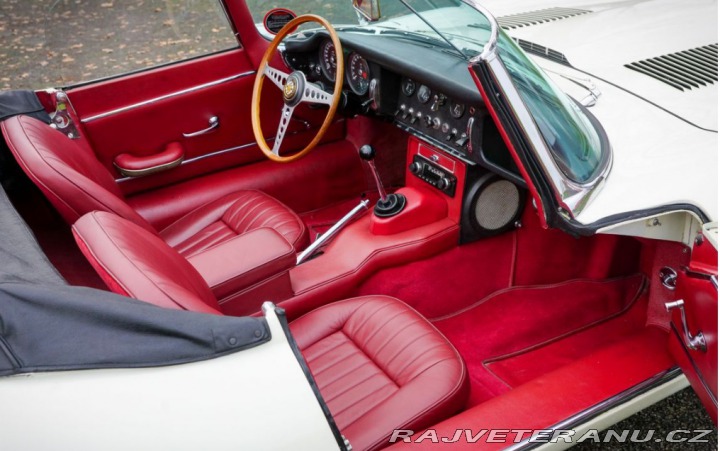 Jaguar E-Type  1966