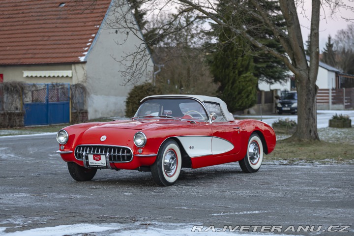 Chevrolet Corvette C1 283 cu in (4.6 L) 1957