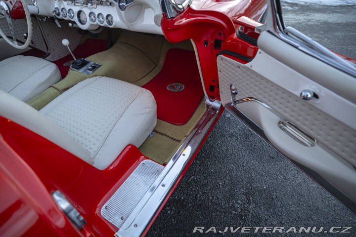 Chevrolet Corvette C1 283 cu in (4.6 L) 1957