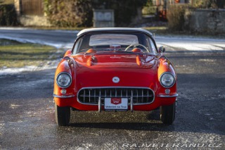 Chevrolet Corvette C1 283 cu in (4.6 L) 1957