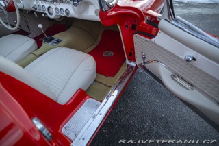 Chevrolet Corvette C1 283 cu in (4.6 L) 1957