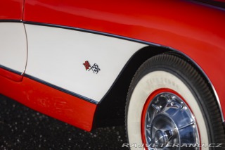 Chevrolet Corvette C1 283 cu in (4.6 L) 1957