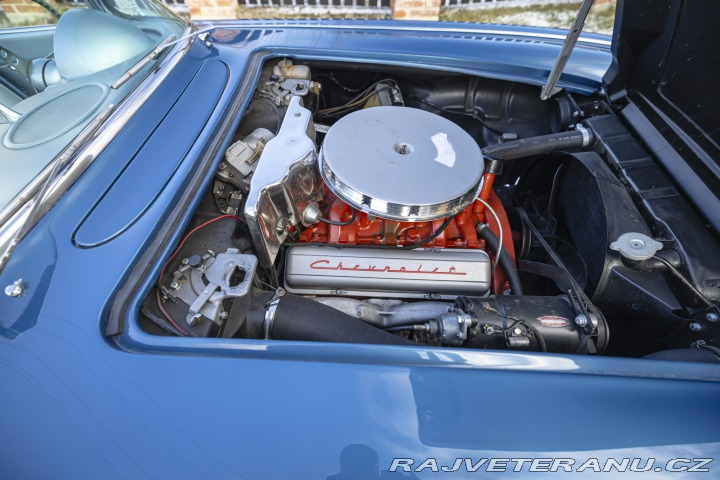 Chevrolet Corvette C1 283 cu in (4.6 L) 1960