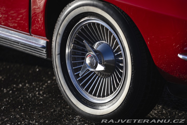 Chevrolet Corvette C2 327 cu in (5.4 L) 1964