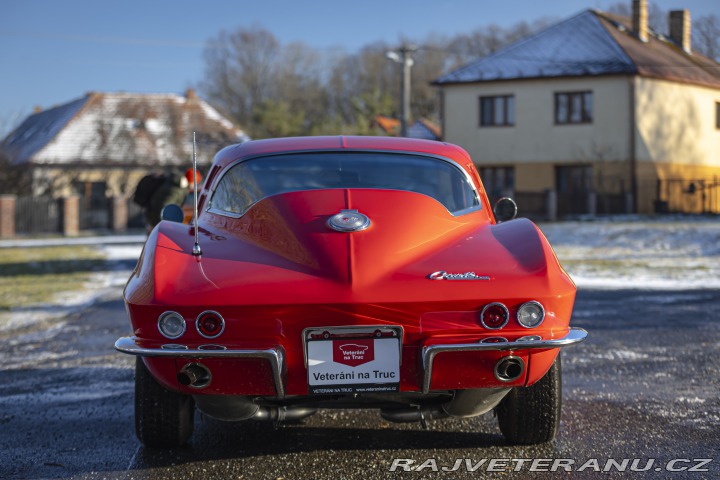Chevrolet Corvette C2 327 cu in (5.4 L) 1964